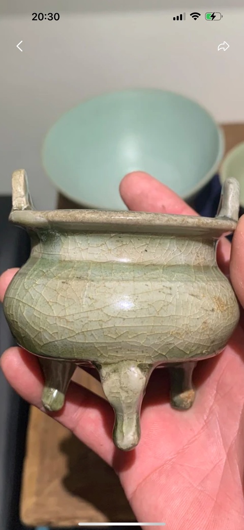古玩陶瓷宋金時期龍泉青瓷三足爐拍賣,當前價格4500元