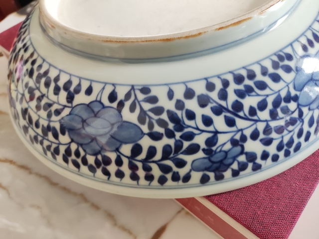 古玩陶瓷清中期青花蓮紋盤拍賣,當前價格6600元