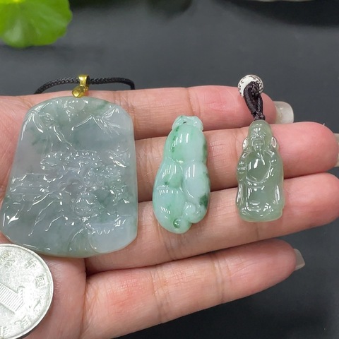 古玩玉器208翡翠掛件一組一手走拍賣,當前價格460元