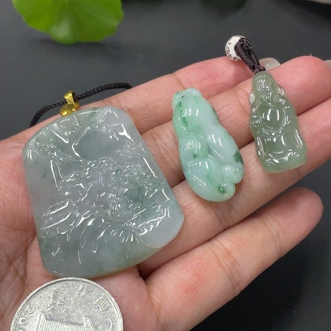 古玩玉器208翡翠掛件一組一手走拍賣,當前價格460元