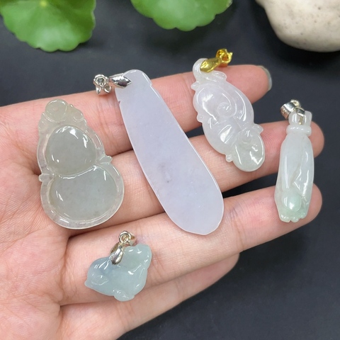 古玩玉器207天然翡翠掛件一組一手走拍賣,當(dāng)前價格298元