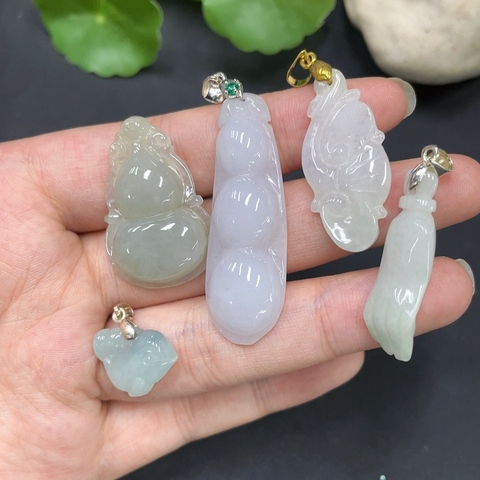 古玩玉器207天然翡翠掛件一組一手走拍賣,當(dāng)前價格298元