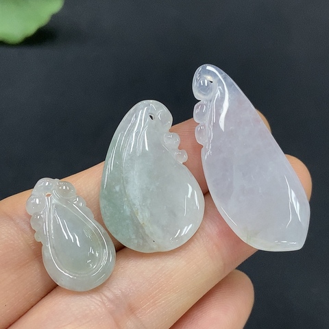 古玩玉器206翡翠掛件三件一手走拍賣,當前價格298元