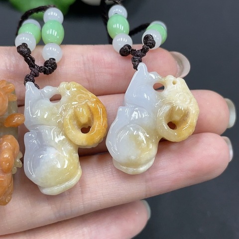 古玩玉器213天然翡翠小動物掛件三件一手走拍賣,當(dāng)前價格290元