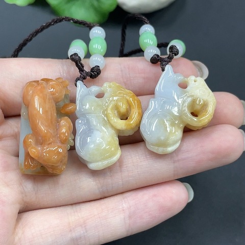 古玩玉器213天然翡翠小動物掛件三件一手走拍賣,當(dāng)前價格290元