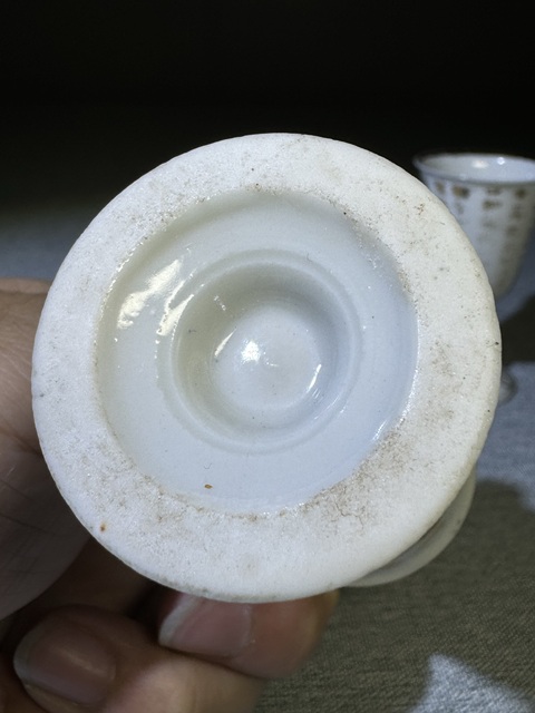 古玩陶瓷晚清民國白釉描金后赤壁賦紋詩文高足杯子一對拍賣,當(dāng)前價(jià)格3000元