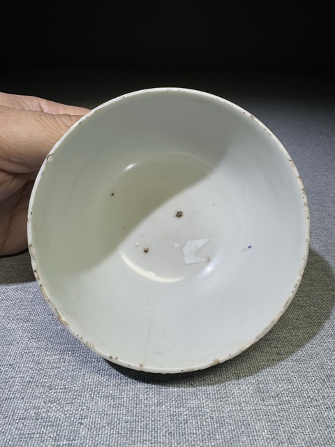 古玩陶瓷明代晚期青花人物山水玉璧底青花茶圓明代青花茶杯拍賣,當(dāng)前價格2400元