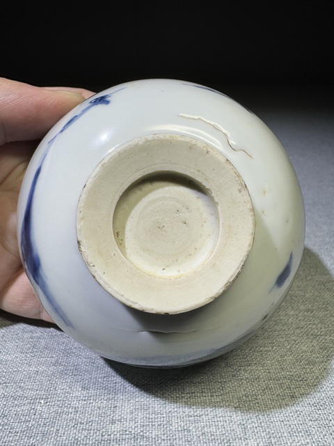 古玩陶瓷明代晚期青花人物山水玉璧底青花茶圓明代青花茶杯拍賣,當(dāng)前價格2400元