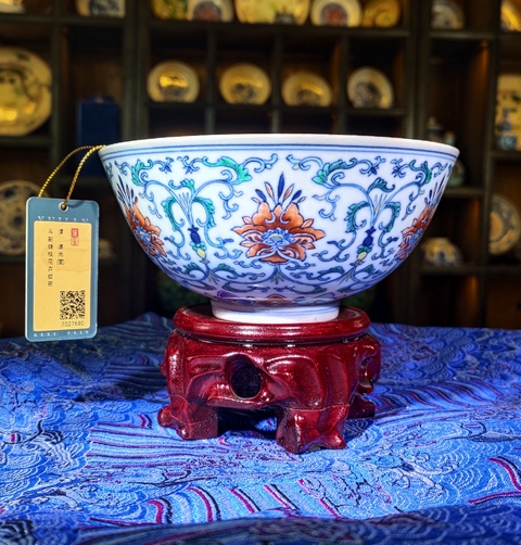 古玩陶瓷【精品斗彩道光官窯】纏枝花卉紋碗拍賣,當前價格186000元