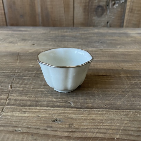 古玩陶瓷德化白瓷花口杯拍賣，當前價格480元