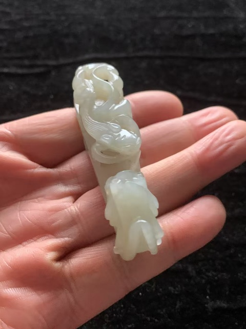 古玩玉器清代和田玉雕“蒼龍教子”帶鉤拍賣，當前價格12000元