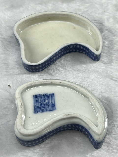 古玩陶瓷乾隆青花纏枝蓮紋葉型蓋盒拍賣，當(dāng)前價(jià)格6000元