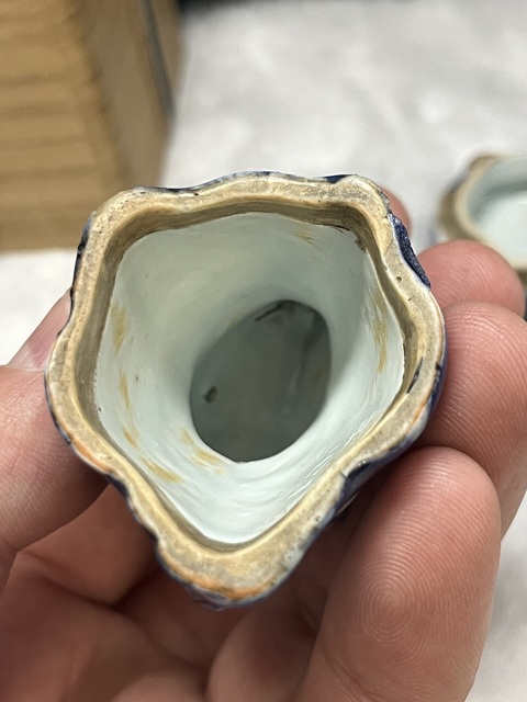 古玩陶瓷清中晚·青花獅子香薰擺件真品鑒賞圖