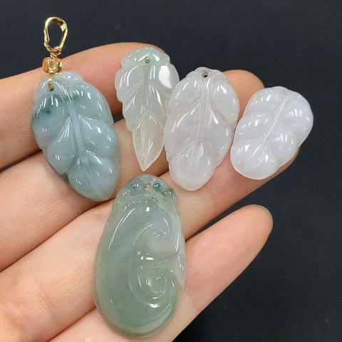 古玩玉器215翡翠掛件一組拍賣,當前價格380元
