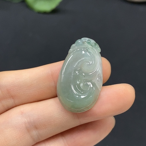 古玩玉器215翡翠掛件一組拍賣,當前價格380元