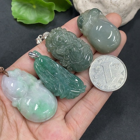 古玩玉器214天然翡翠掛件一組拍賣，當前價格380元