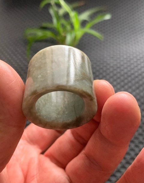 古玩玉器清代和田玉雕“素紋扳指”拍賣,當前價格2800元