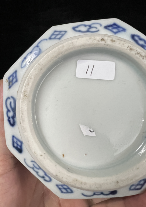古玩陶瓷清晚-青花花卉紋六方瓶拍賣,當(dāng)前價格99元
