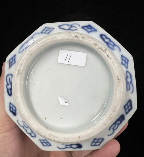 古玩陶瓷清晚-青花花卉紋六方瓶拍賣,當(dāng)前價格99元