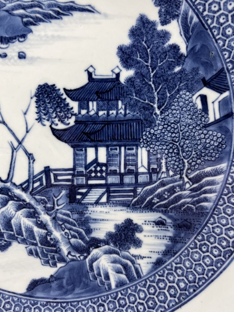 古玩陶瓷青花山水樓閣花口盤拍賣，當前價格3800元