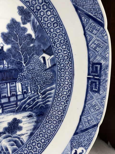 古玩陶瓷青花山水樓閣花口盤拍賣，當前價格3800元