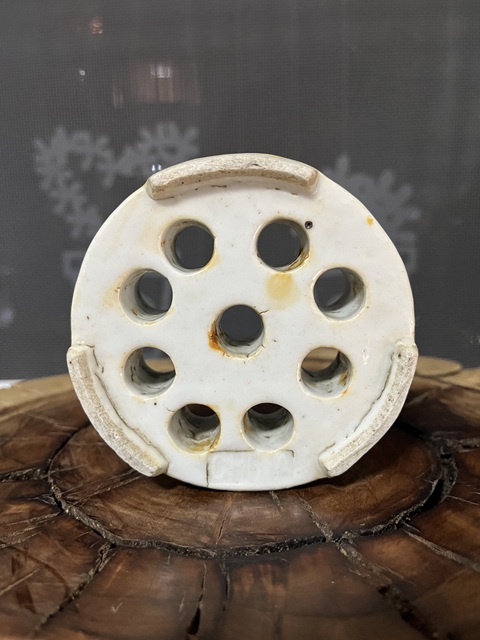 古玩陶瓷黃地粉彩花卉紋花插拍賣,當前價格1588元