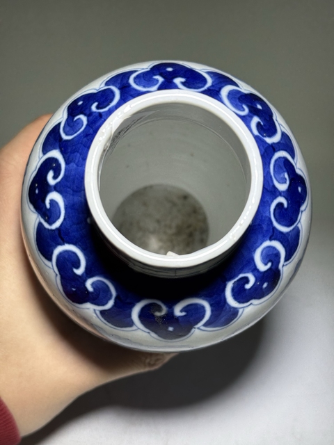 古玩陶瓷清晚期三娘教子青花人物雞腿瓶拍賣(mài),當(dāng)前價(jià)格1588元