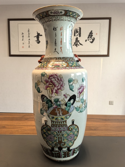清代の同治  五彩粉彩博古図査義興鼎  花提梁やかん  急須    現代工芸品 清代の同治 五彩粉彩博古図査義興鼎 花提梁やかん 急須