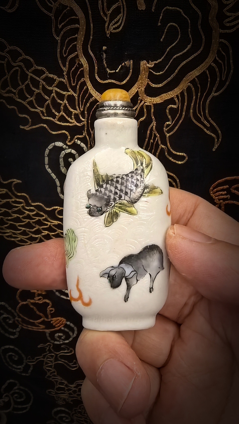 古玩陶瓷粉彩海八怪紋鼻煙壺拍賣，當(dāng)前價格6888元