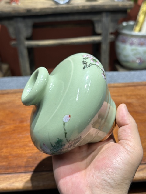 古玩陶瓷清代乾隆粉青釉梅瓶拍賣，當(dāng)前價(jià)格26800元