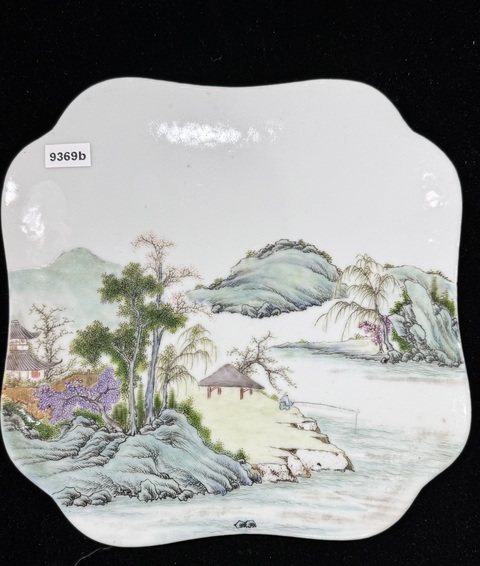古玩陶瓷粉彩山水海棠型瓷板拍賣,當前價格5500元