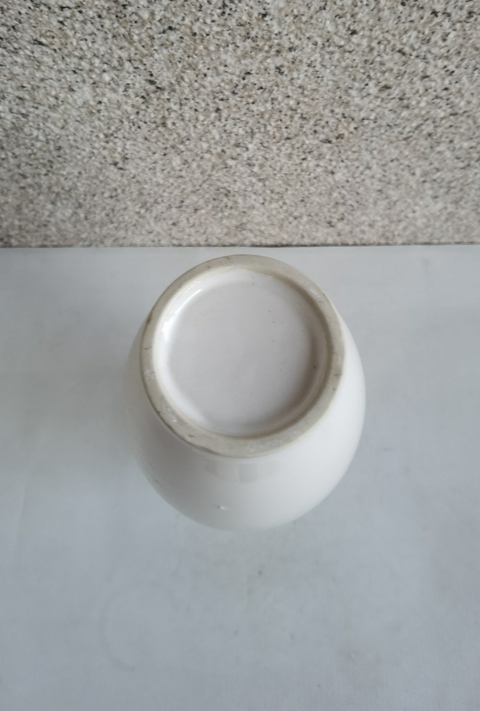古玩陶瓷白釉盤口瓶拍賣，當(dāng)前價(jià)格220元