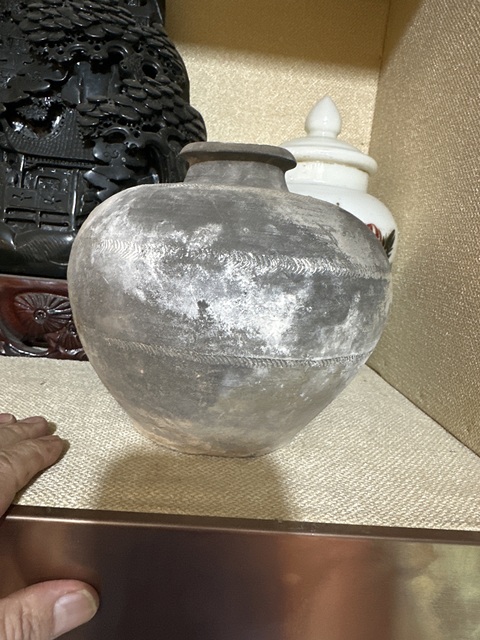古玩陶瓷秦漢灰陶罐拍賣,當前價格1200元