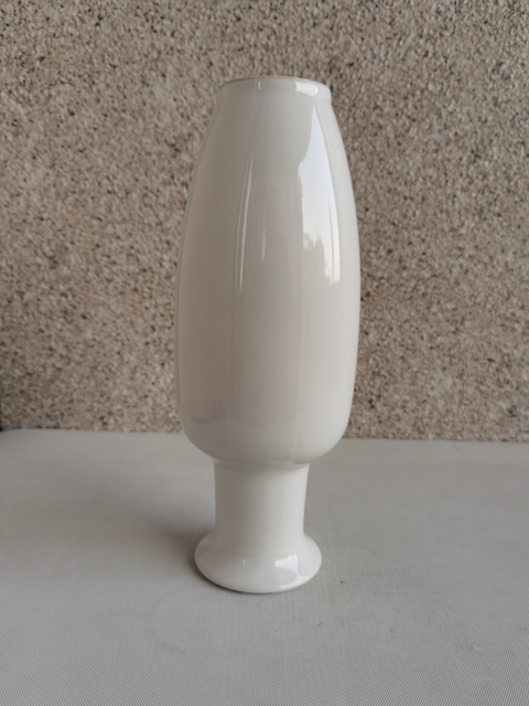 古玩陶瓷白釉盤口瓶拍賣，當(dāng)前價(jià)格220元