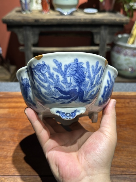 古玩陶瓷清代道光青花金玉滿堂紋高足水仙盆拍賣,當前價格8800元