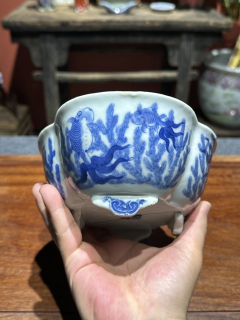 古玩陶瓷清代道光青花金玉滿堂紋高足水仙盆拍賣,當前價格8800元