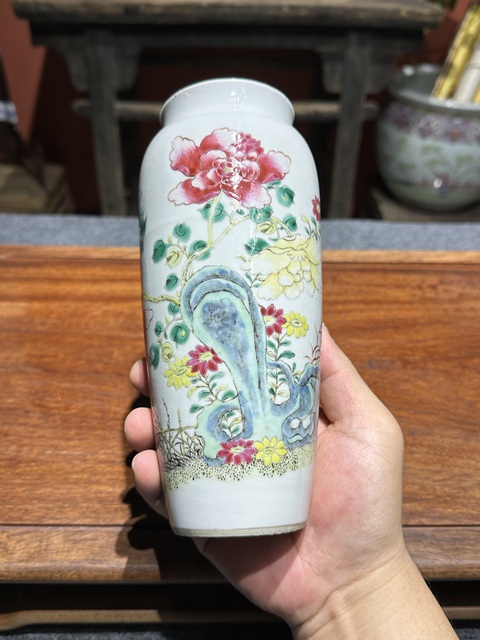 古玩陶瓷筒瓶拍賣,當前價格15800元