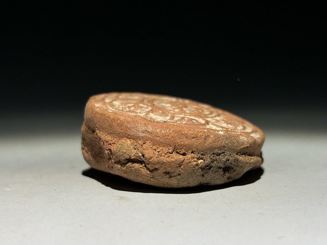 古玩雜項(xiàng)明代.六字真言擦擦(唵嘛呢叭咪吽) 觀世音菩薩心印拍賣,當(dāng)前價(jià)格0元