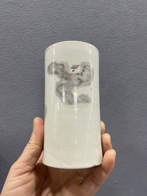 古玩陶瓷粉彩人物故事紋筆筒拍賣,當(dāng)前價格8500元