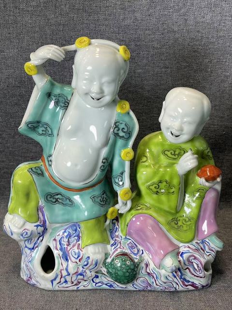 古玩陶瓷雍正粉彩和合二仙造像拍賣，當前價格18888元