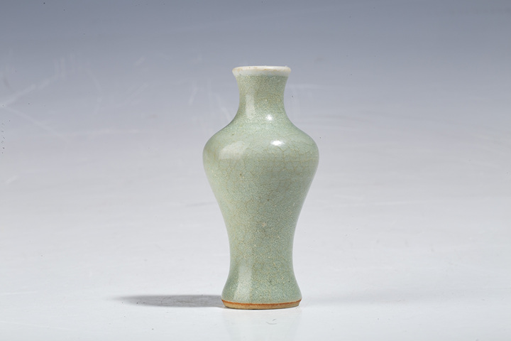 古玩陶瓷清中晚·魚籽黃釉小荸薺瓶真品鑒賞圖