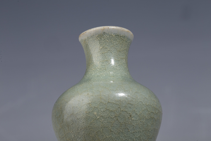 古玩陶瓷清中晚·魚籽黃釉小荸薺瓶真品鑒賞圖