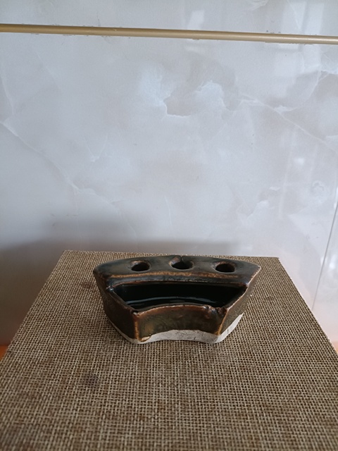 古玩陶瓷清代紫金黑釉筆插拍賣，當前價格298元