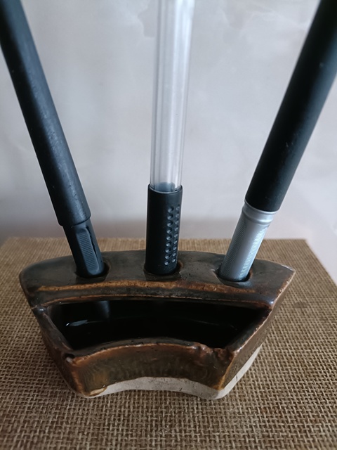 古玩陶瓷清代紫金黑釉筆插拍賣，當前價格298元