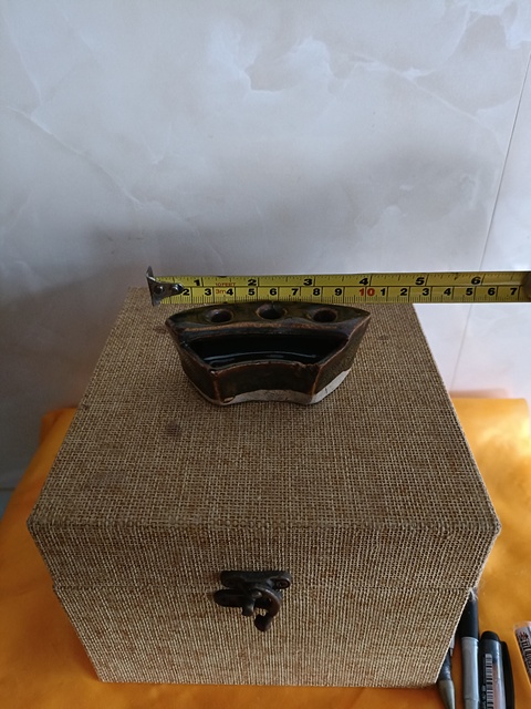 古玩陶瓷清代紫金黑釉筆插拍賣，當前價格298元