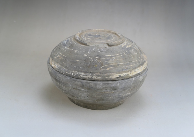 古玩陶瓷館藏級:漢代彩繪陶蓋盒拍賣，當前價格598元