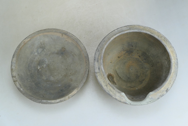 古玩陶瓷館藏級:漢代彩繪陶蓋盒拍賣，當前價格598元