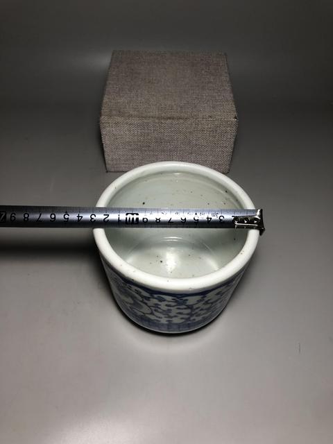 古玩陶瓷清中期,青花淡描花卉紋香爐拍賣,當前價格2000元