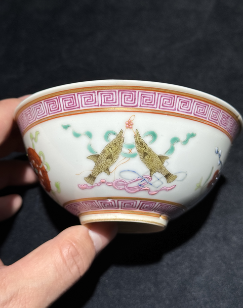 古玩陶瓷粉彩描金八寶紋小碗(老胎后加彩)拍賣,當前價格4800元