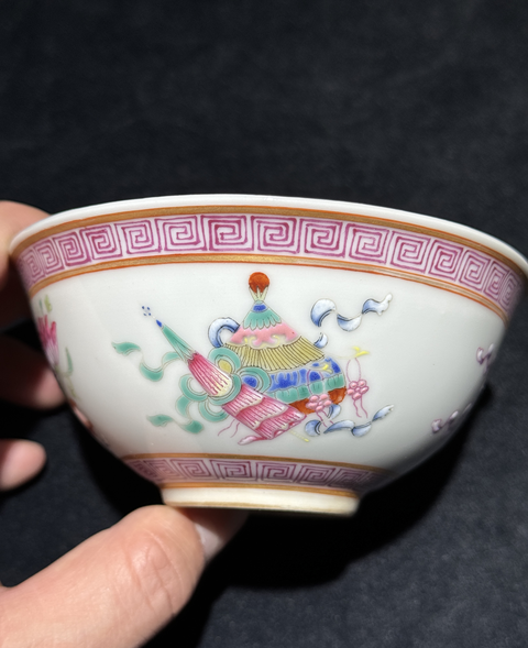 古玩陶瓷粉彩描金八寶紋小碗(老胎后加彩)拍賣,當前價格4800元